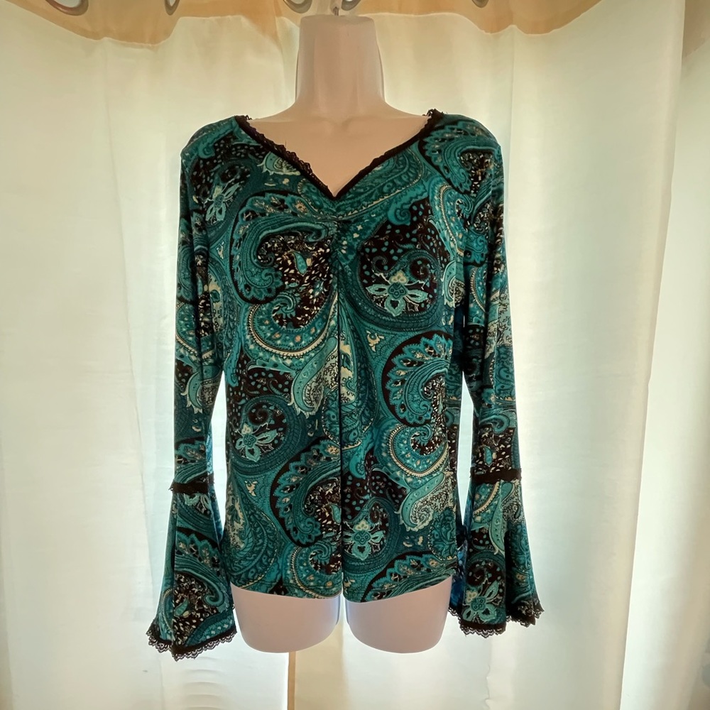 Impressions  Size M Petite gorgeous retro top like new.